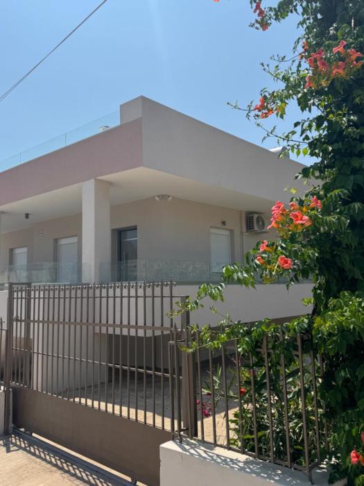 PUERTO VILLA, Best Location in Porto Rafti