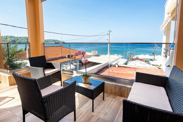 Aqua Velva Luxury Apartment