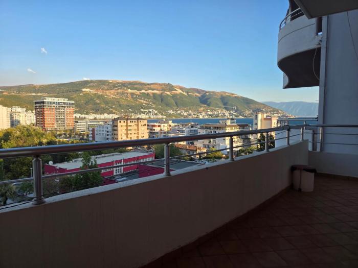 City & Sea View Apartment