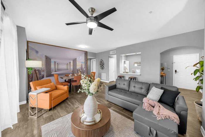 Modern 2BR Pool, Gym Pet-Friendly #12