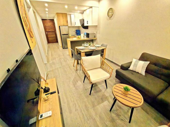 3min Walk to Beach 3 AC Bedroom, WiFi, Comfort, Stylish