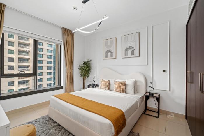 White House With Burj Views, Free Parking