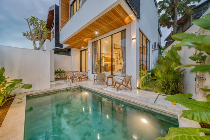 Tropical Charm 2bd Canggu Villa Construction Near