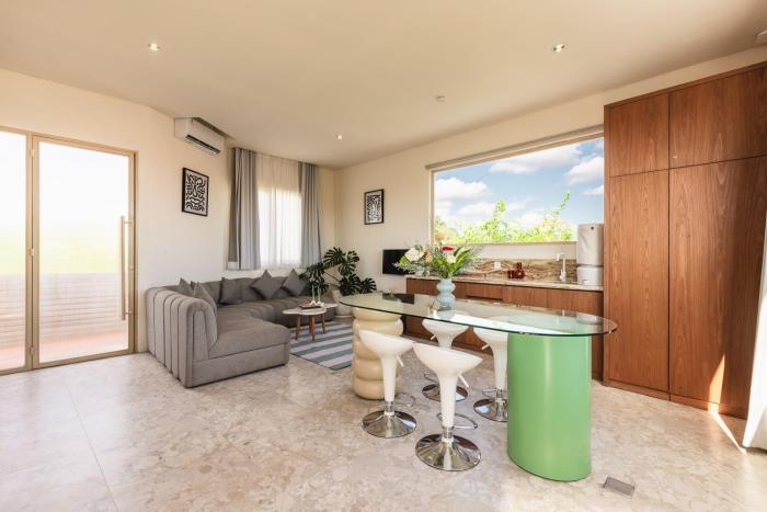 Sleek 1BR Apt All-Inclusive Central