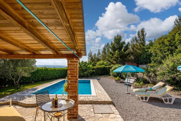 Tiny House With Private Pool Kostrena - Happy Rentals