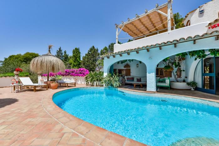 Ancora - By Almarina Villas