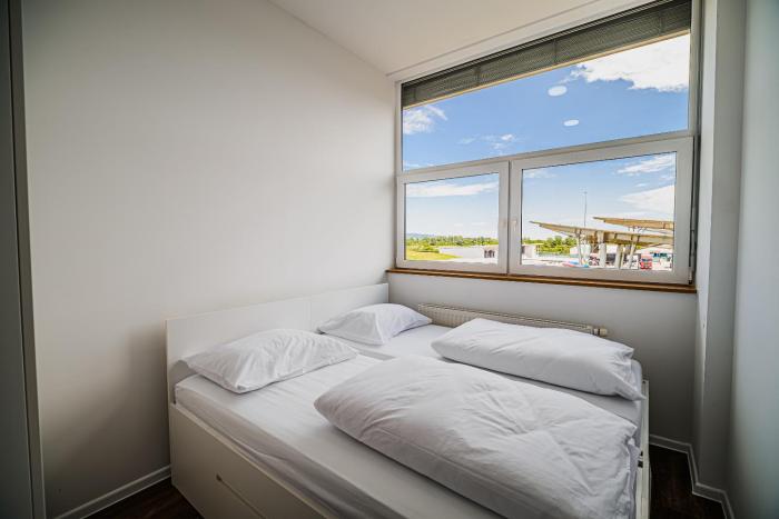 Comfort Rooms Obrežje by Highway, Free Covered Parking