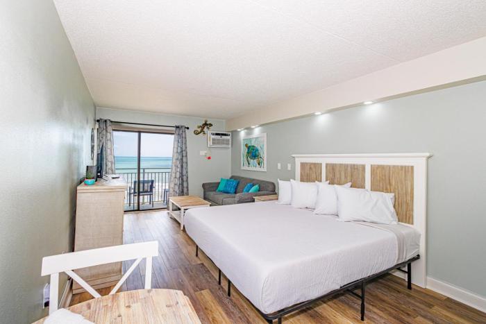 Ocean Front Condo Sea Mist 20509