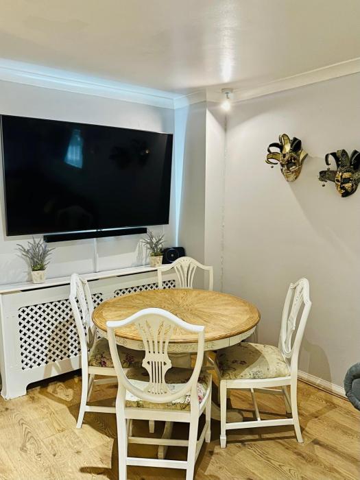 Charming 1-bedroom house