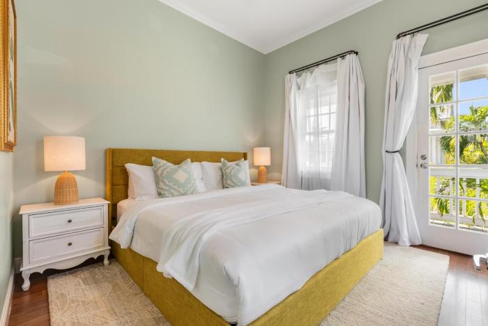 CLARO at Azul Mansion Key West