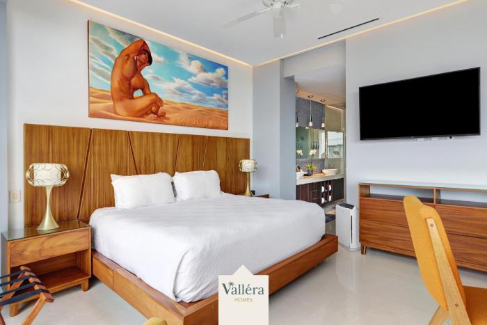 Pier 57, Ocean view, 4th floor