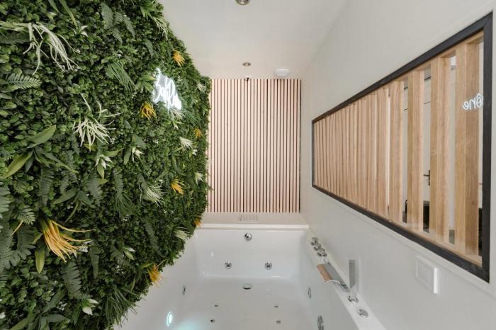 BaliRhône - Spa privé & balcon avec vue