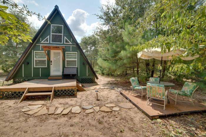 7 Mi to Tyler State Park A-Game Cabin