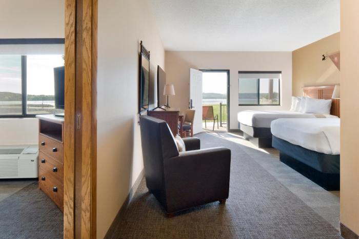Cedar Shore Resort