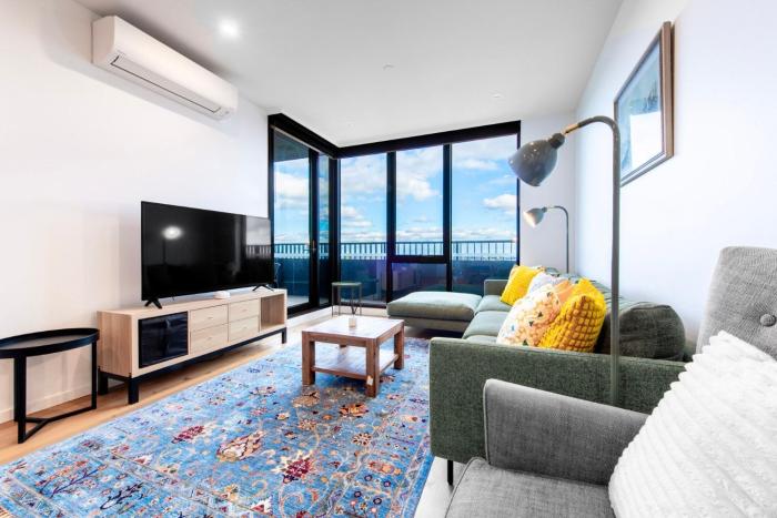 Elevated Escape - 2BR w Gym & Rooftop Spa