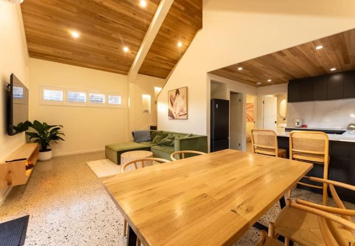 The Salted Shed - 650m to beach