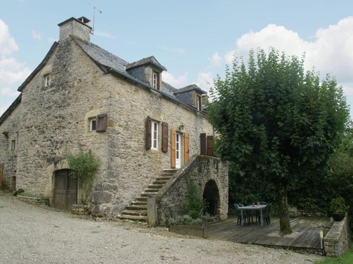Holiday Home in Saint-Geniez-dOlt near Lot River