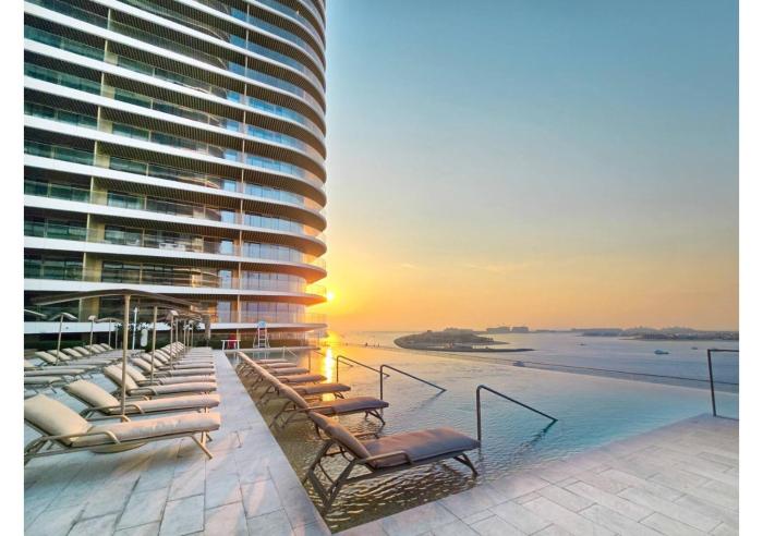 KeyRock - Grand Bleu Escape with Iconic Palm Views