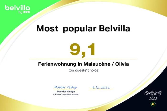 Charming holiday flat with shared pool, Malaucène