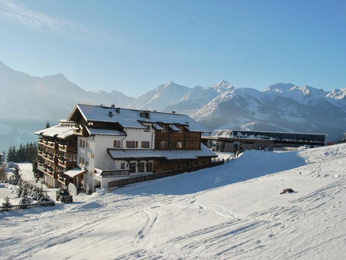 Apartment in Mittersill near Ski Bus & Slopes