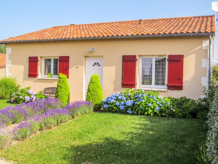 Villa in Les Forges with Golf Access