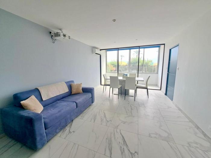 T3 rénové résidence front de mer - Clim, Parking