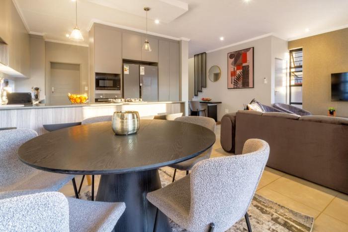 AlimamaSpacesThe Mansons Cascades Villa