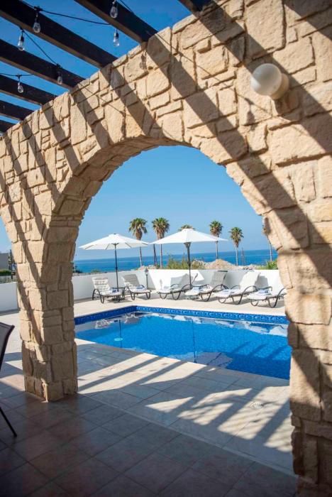 Villa Cynthiana 4- 300m from the sea 3 bedrooms 3 bathrooms