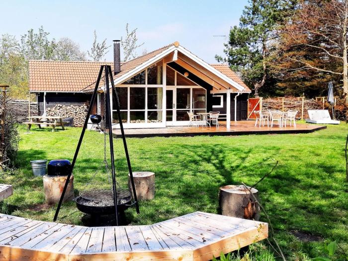 6 person holiday home in Dannemare