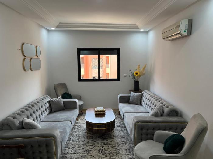 Super apt plein centre de Gueliz hyper bien placer pour votre séjour tout à proximité resto café transport