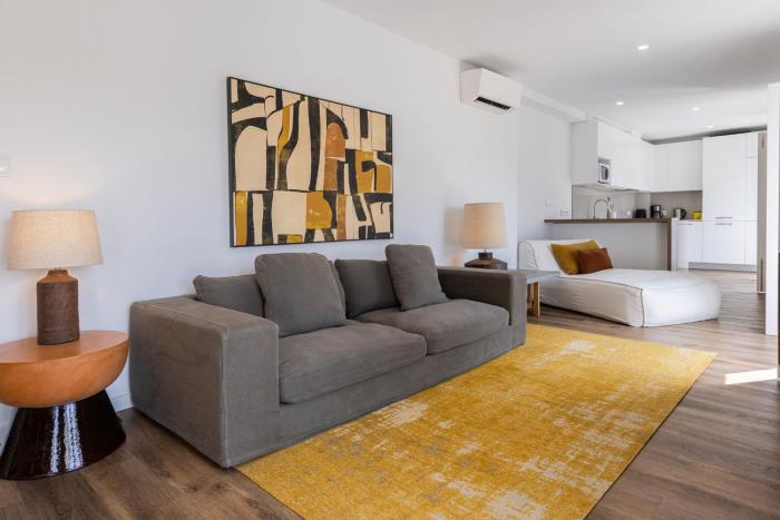 3BDR Central Apartment in Graça by LovelyStay