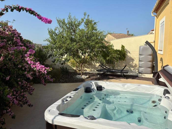 LEscapade Jaune - Jacuzzi, Wi-Fi, tout équipée