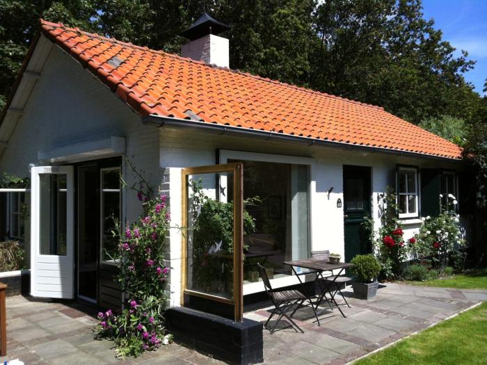 Beautiful holiday home Zeeroos in Zeeland