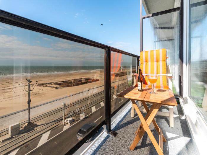 Studio in Ostend with Stunning Sea Views