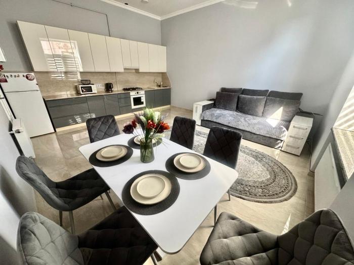 Чернівці, центр ELITE APARTMENTS по добово