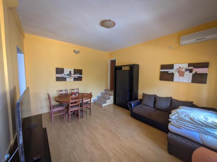 Apartment 4