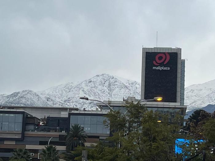 Modern Apartment Metro Plaza Egaña