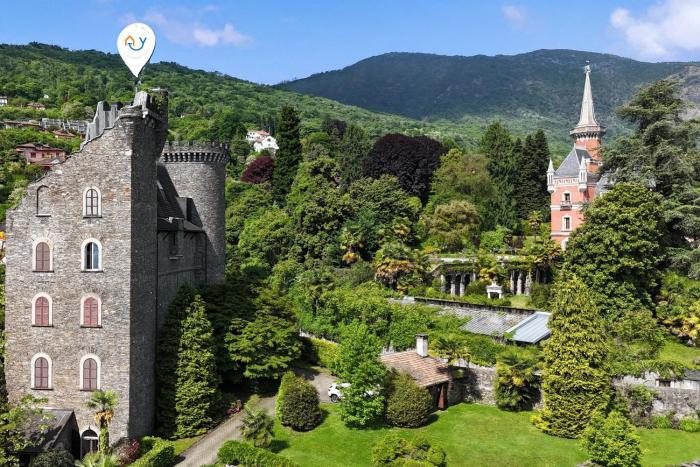 Alberts Castle Apt- Happy Rentals