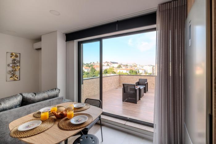 Braga Terrace Flat by House and People