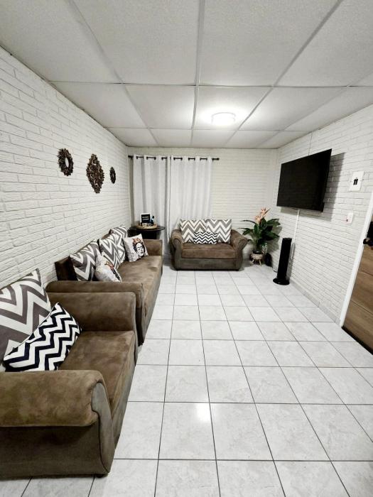 Cozy & Modern Condo In the Heart of San Salvador