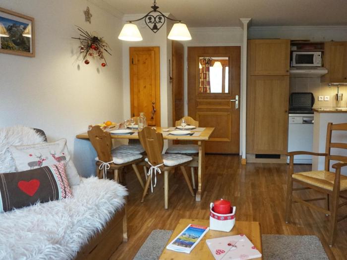 Appartement 3 pièces pour 6 pers. avec balcon et parking - FR-1-263-579