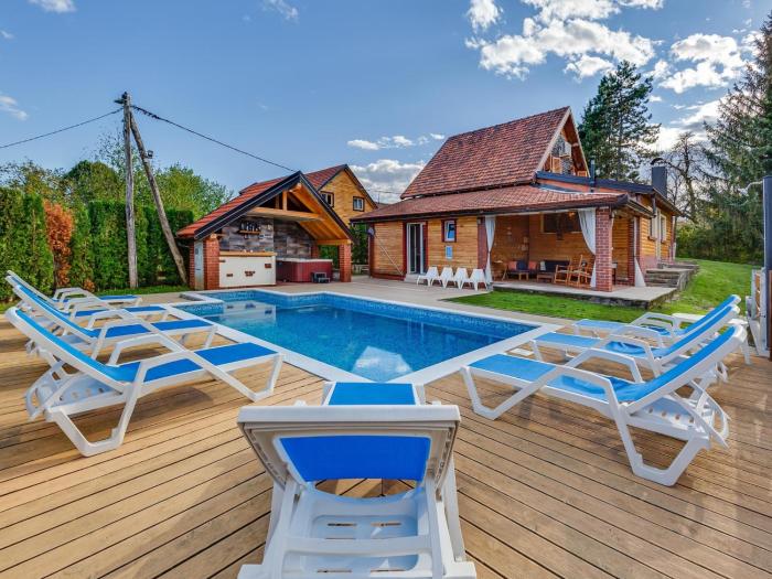 Holiday Home in Ogulin with Pool & Rafting