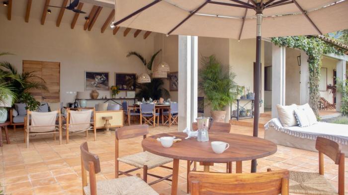 Rancho El Salto, Villa with Private Pool and Views