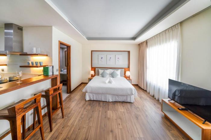 1BR Studio A La Carte Hotel - Free Airport Pick up