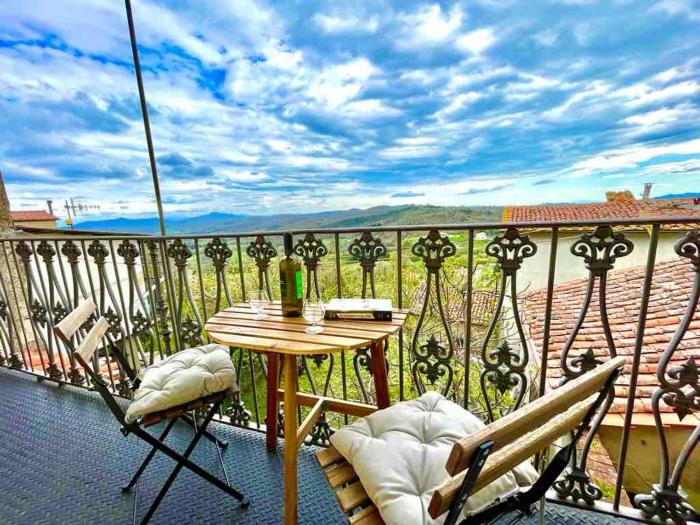 Antica casa nel borgo medievale di Prata