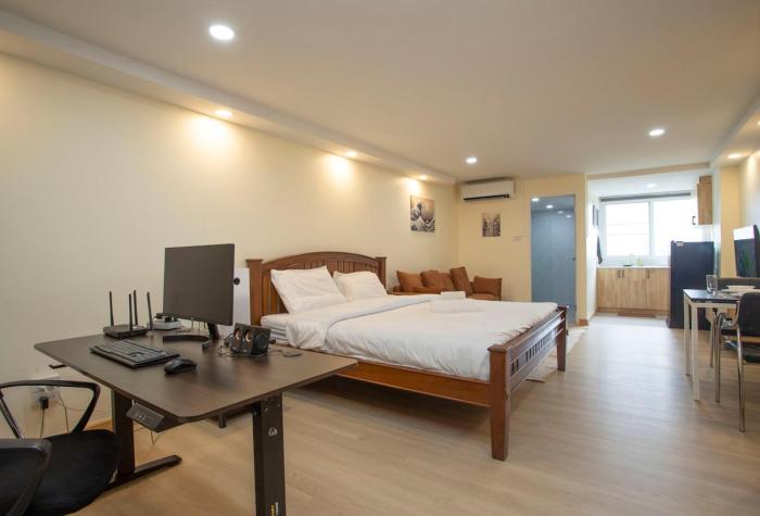 Studio with Workdesk near Nimman Old City