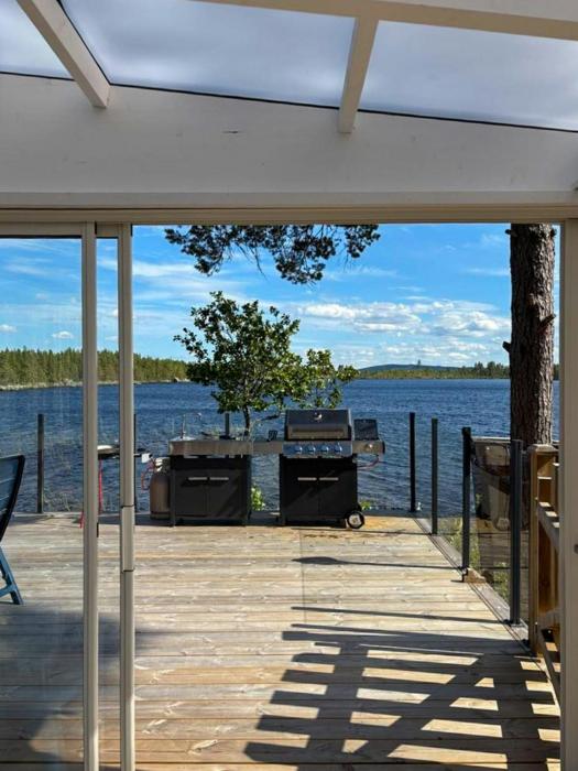 Forest Lake Retreat In Hälsingland