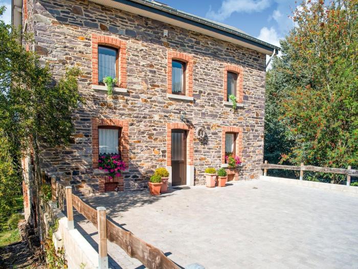 Holiday Home in Lierneux with Garden