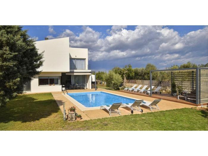Country House in Binissalem with Pool