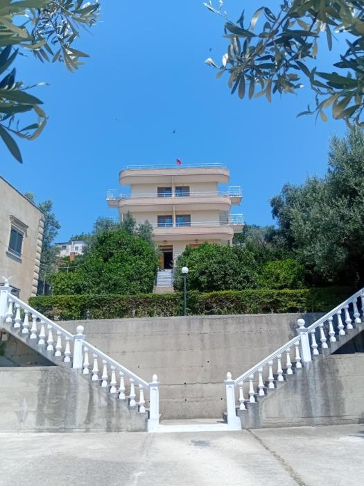 Telo Shehu Holiday Home